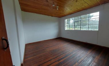 bodega taller terreno lote de arriendo alquiler en cuenca ecuador monay baguanchi ideal para almacenaje o taller mecánico