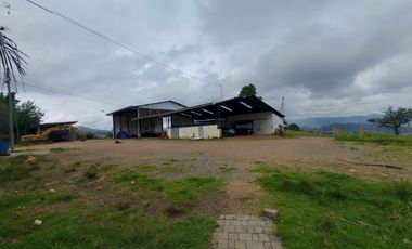 bodega taller terreno lote de arriendo alquiler en cuenca ecuador monay baguanchi ideal para almacenaje o taller mecánico