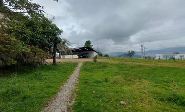 bodega taller terreno lote de arriendo alquiler en cuenca ecuador monay baguanchi ideal para almacenaje o taller mecánico