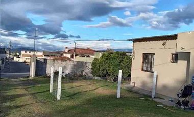 se vende Casa de campo área total 500 metros en cotacachi Imbabura Ecuador urbano