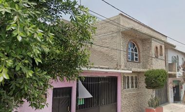 GRAN CASA EN CHIMALHUACÁN EDO MEX.