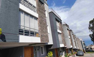 CASA EN VENTA EN CONJUNTO SAN ISIDRO DEL INCA