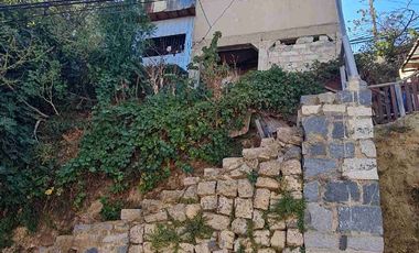 se vende terreno 150 mts2 app y casa con daño estructural.