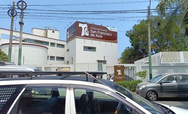 Chorrillos, Remato 50% Acciones y Derechos de Casa 2 Pisos+Azotea 180m2 $90 Mil Dolares, Zona Residencial