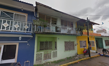 CASA EN VENTA EN LAS CHOAPAS : Colonia Tepito : A Pasos del Mercado Municipal y Avenida 20 de Noviembre