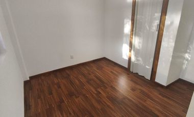 Habitacional y Comercial! Arriendo en Nueva de Valdés 951, Santiago de 5 dormitorios, 3 Baños, Subterráneo, Patio, Bodega.