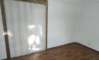 Habitacional y Comercial! Arriendo en Nueva de Valdés 951, Santiago de 5 dormitorios, 3 Baños, Subterráneo, Patio, Bodega.