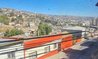 Se vende casa 142 mts2 Cerro Merced Valparaíso