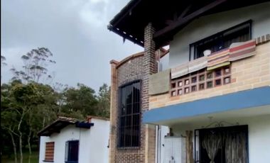 VENTA DE HERMOSA FINCA DE 2.042 MT2, CON CASA DE 200 MT2, VEREDA EL PLACER, SANTA ELENA, MEDELLIN, ANTIOQUIA