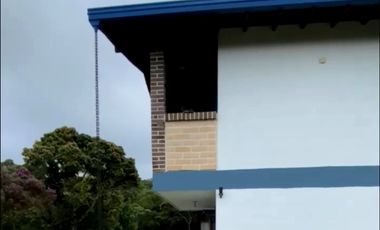 VENTA DE HERMOSA FINCA DE 2.042 MT2, CON CASA DE 200 MT2, VEREDA EL PLACER, SANTA ELENA, MEDELLIN, ANTIOQUIA