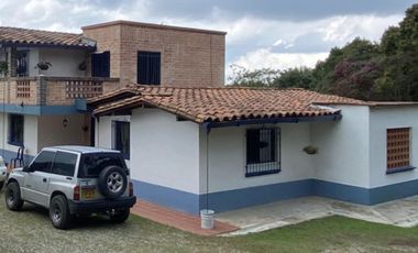VENTA DE HERMOSA FINCA DE 2.042 MT2, CON CASA DE 200 MT2, VEREDA EL PLACER, SANTA ELENA, MEDELLIN, ANTIOQUIA