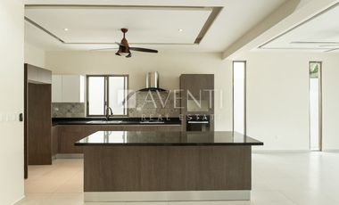 Casa en Venta/Renta, Lagos del Sol, Cancún