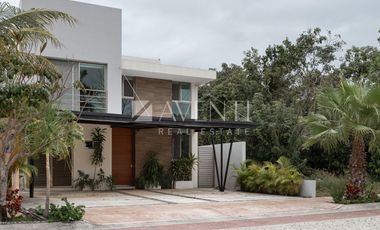 Casa en Venta/Renta, Lagos del Sol, Cancún