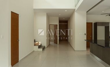 Casa en Venta/Renta, Lagos del Sol, Cancún