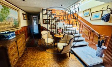 LOMAS DE BEZARES, CASA CON GRAN POTENCIAL DE REMODELACIÓN