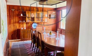 LOMAS DE BEZARES, CASA CON GRAN POTENCIAL DE REMODELACIÓN
