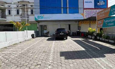 RUKO GANDENG 3 LANTAI DI KENDARI