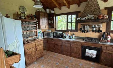 CASA CAMPESTRE A 7 MINUTOS DEL AEROPUERTO JMC