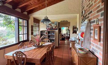 CASA CAMPESTRE A 7 MINUTOS DEL AEROPUERTO JMC