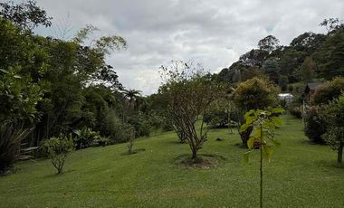 CASA CAMPESTRE A 7 MINUTOS DEL AEROPUERTO JMC