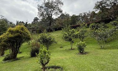 CASA CAMPESTRE A 7 MINUTOS DEL AEROPUERTO JMC