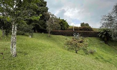 CASA CAMPESTRE A 7 MINUTOS DEL AEROPUERTO JMC