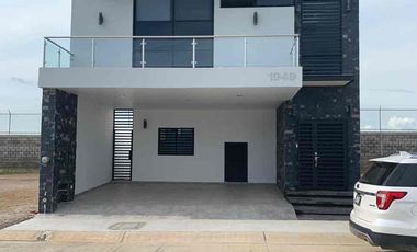 Renta casa amueblada Fracc Altabrisa