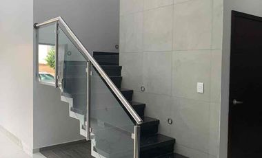 Renta casa amueblada Fracc Altabrisa