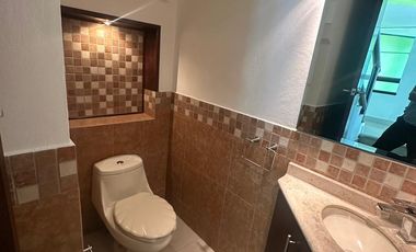 Renta casa con recámara en planta baja. Col. Concepción la Cruz. Atrás del Hospital Niño poblano