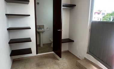 Renta casa con recámara en planta baja. Col. Concepción la Cruz. Atrás del Hospital Niño poblano