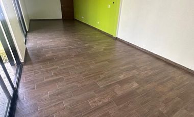 Renta casa con recámara en planta baja. Col. Concepción la Cruz. Atrás del Hospital Niño poblano