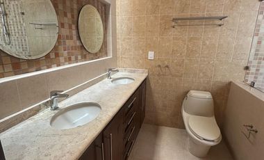 Renta casa con recámara en planta baja. Col. Concepción la Cruz. Atrás del Hospital Niño poblano