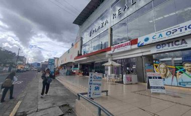 Se vende local comercial en el corazón de Calderón