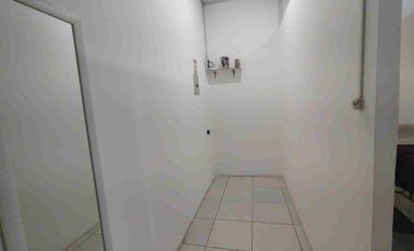 Se vende local comercial en el corazón de Calderón