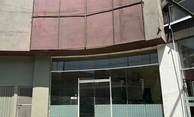 Se renta Local Comercial con excelente ubicación sobre avenida