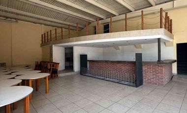 Se renta Local Comercial con excelente ubicación sobre avenida