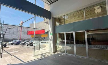 Se renta Local Comercial con excelente ubicación sobre avenida