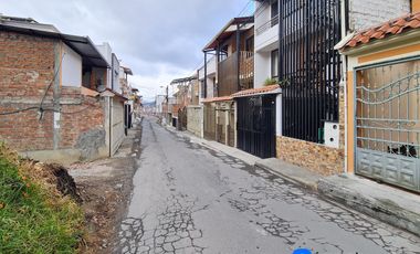 Casa rentera en venta al sur de la ciudad cerca de la universidad nacional de loja