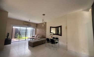 Dijual Murah Rumah Cantik Semi Furnish Cluster Alamanda, Cakung, Jakarta Timur, 015