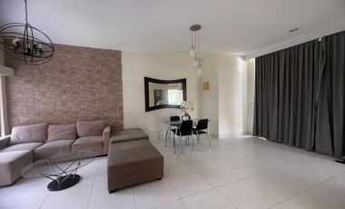 Dijual Murah Rumah Cantik Semi Furnish Cluster Alamanda, Cakung, Jakarta Timur, 015