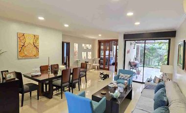 Casa de venta en Urb.Villa Capella
Km2.5 vía Samborondón