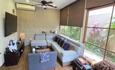 Casa de venta en Urb.Villa Capella
Km2.5 vía Samborondón