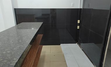 Local Comercial de alquiler en Las Orquídeas, 85 m2, Norte de Guayaquil.