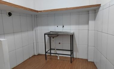 Local Comercial de alquiler en Las Orquídeas, 85 m2, Norte de Guayaquil.