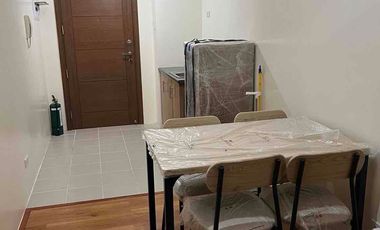 One bedroom furnished unit for sale near DLSU