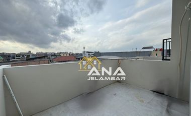 ANA RUMAH BARU 3LT LUAS 4.3X12M JALAN 1 MOBIL DI JELAMBAR