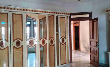 Disewakan Rumah Taman Palem Lestari