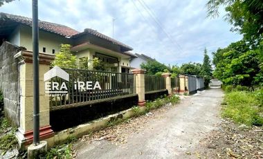 RUMAH DIJUAL DI SOLO BARAT DEKAT PASAR PENGGING