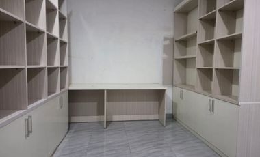 Disewakan Rumah Hook Mewah Alamanda Semi Furnished, Full AC, Sudah Renovasi, Siap Huni, Cakung, Jakarta Timur, 015