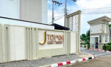 93028 - ขายด่วน! ทาวน์โฮมฟังก์ชันบ้านเดี่ยว J Town Exclusive รังสิต-คลองหนึ่ง 4 นอน 2 น้ำ สภาพสวย พร้อมอยู่ ทำเลดีใกล้ทางด่วนและรถไฟฟ้า